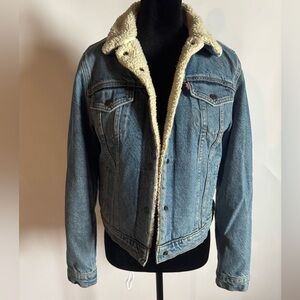 Levi’s Sherpa Jean Jacket Size M